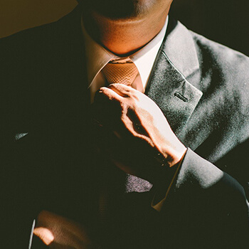 Here's how to choose a chauffeur so that everyone around you can be shocked - Car rental